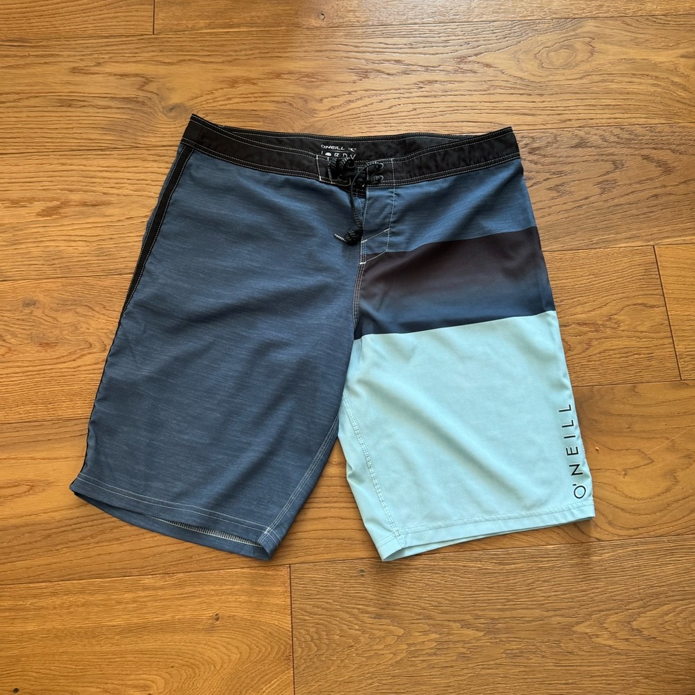 MENS O’NEILL BOARD SHORTS SIZE 36